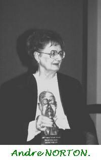 http://bazar-de-la-litterature.cowblog.fr/images/Auteurs/andrenorton.jpg