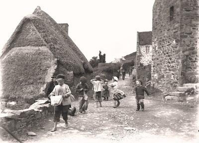 Pierre Loti et des vues de Paimpol il y a 125 ans