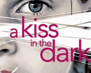 A kiss in the dark - Cat Clarke