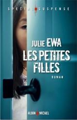Les petites filles, Julie Ewa