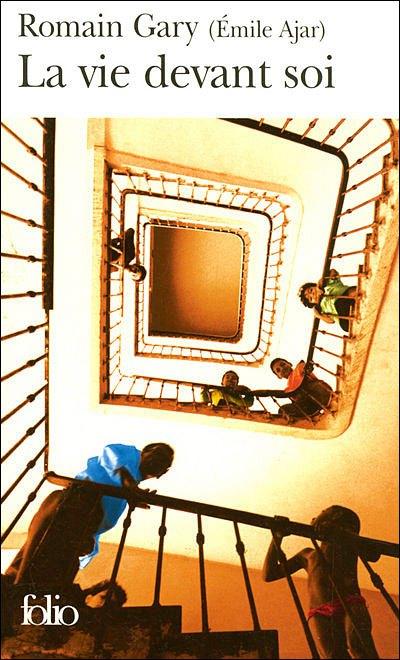 Théâtre : La vie devant soi par la compagnie Les chiennes nationales Afficher l'image d'origine