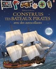 Construis tes bateaux pirates avec des autocollants