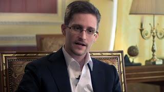 Trente-et-un écrivains américains demandent la grâce d'Edward Snowden à Barack Obama