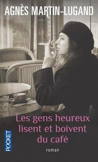 Les gens heureux lisent et boivent du café.Agnès Martin-L...