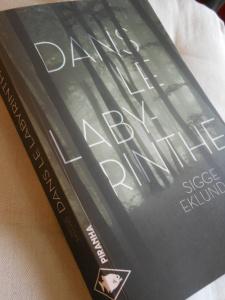 Dans le labyrinthe – Sigge Eklund