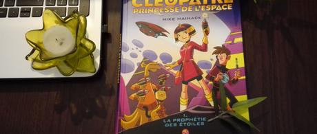 Cléopâtre princesse de l’espace T.1 : La prophétie des étoiles de Mike Maihack Cléopâtre princesse de l’espace T.1 : La prophétie des étoiles de Mike Maihack
