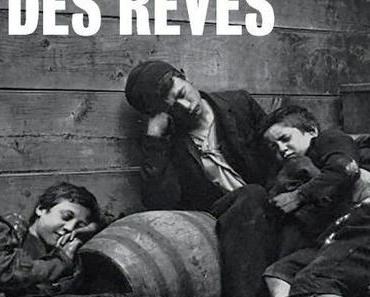 "Je sais raconter des histoires. C'est le seul truc que je fais bien (...) Et les gens croient à mes histoires parce qu'ils aiment rêver".